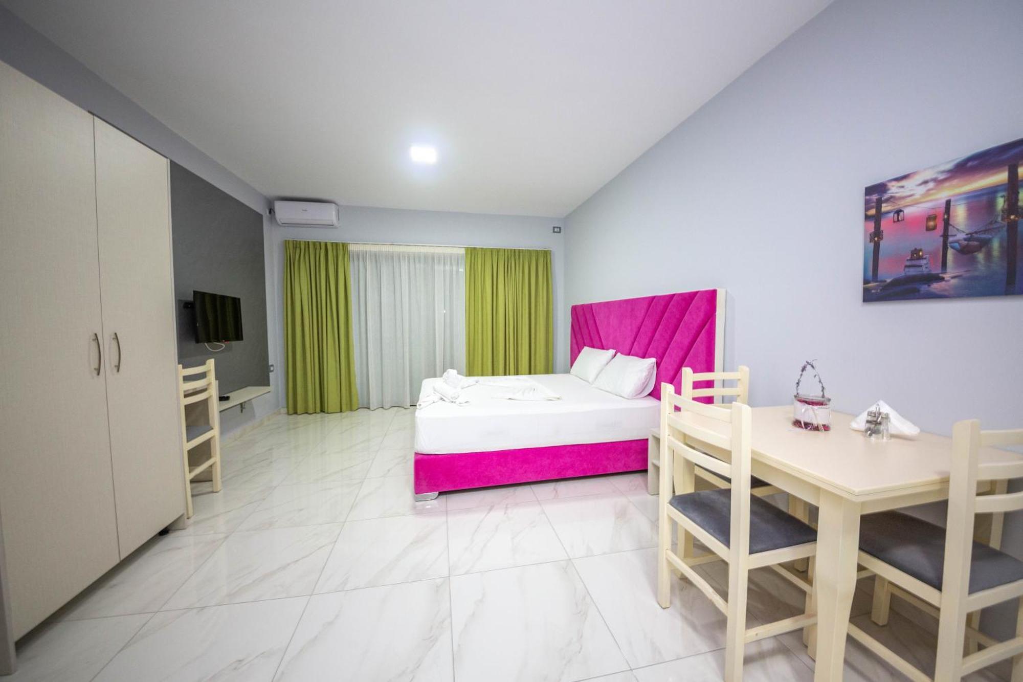 Mamma'S Apartments ซารานเดอ ภายนอก รูปภาพ